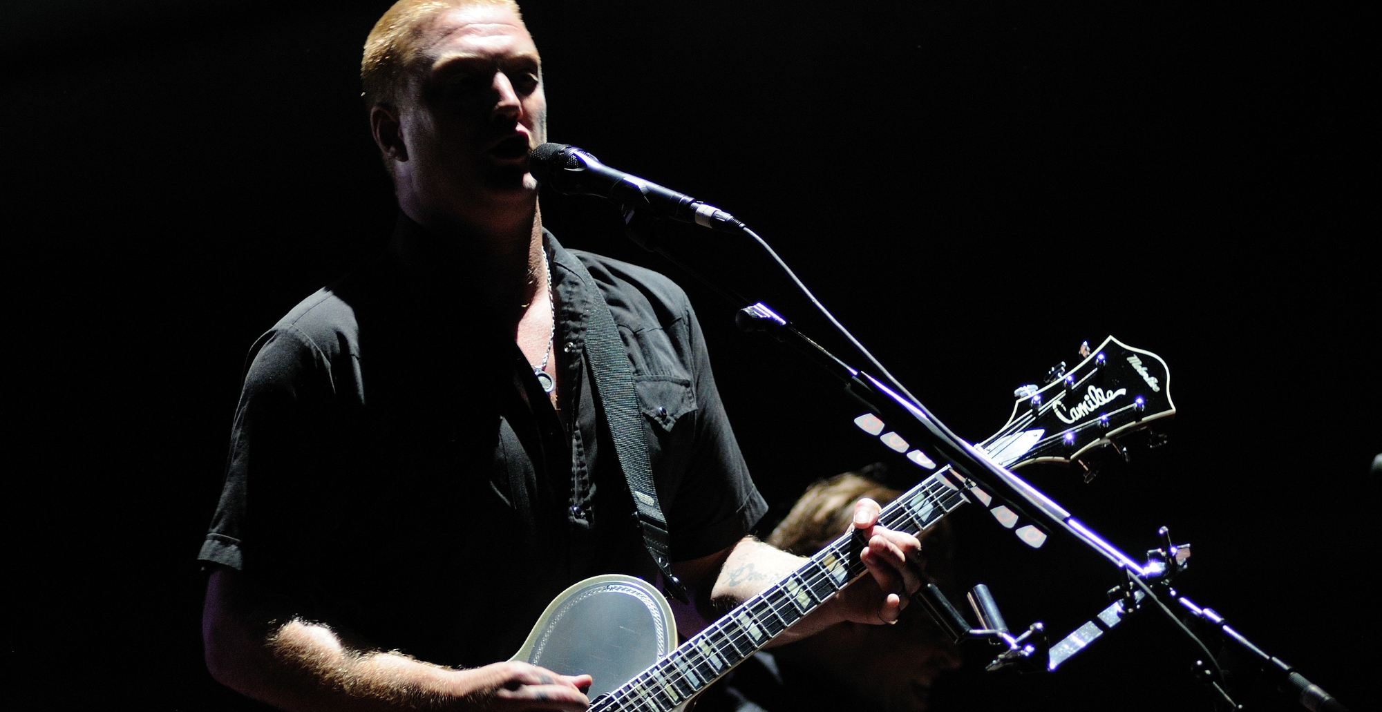 Queens Of The Stone Age Guitar Lessons & Backing Tracks LickLibrary